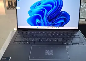 New Laptop Dell 32GB Intel Core Ultra 7 SSD 1T