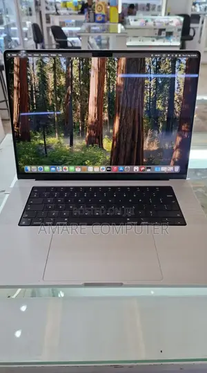 New Laptop Apple MacBook Pro M1 16GB Apple M1 Pro SSD 1T