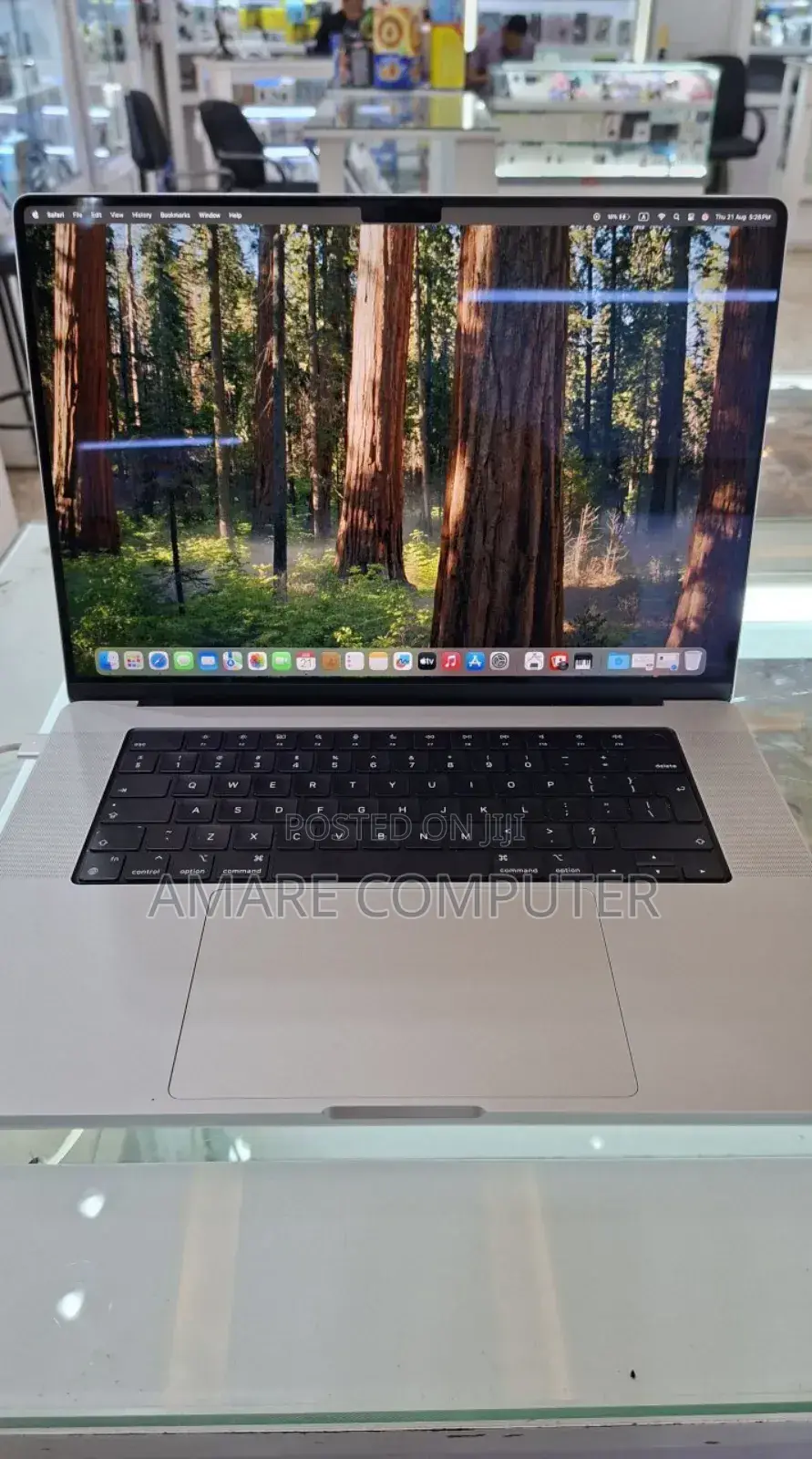 New Laptop Apple MacBook Pro M1 16GB Apple M1 Pro SSD 1T