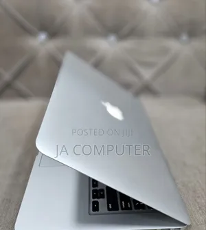 New Laptop Apple MacBook Air 2017 8GB Intel Core I5 SSD 256GB