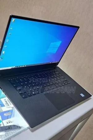 Photo - New Laptop Dell Precision 15 3520 16GB Intel Core i7 SSD 512GB