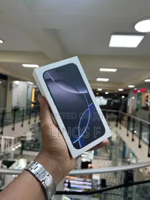 Photo - Apple iPhone 16 Pro Max 256 GB Black