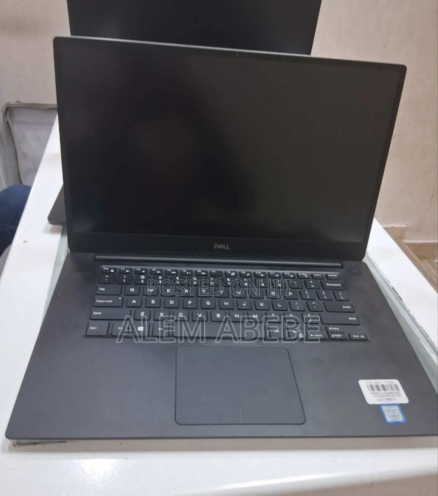 New Laptop Dell Precision 15 3520 16GB Intel Core I7 SSD 512GB