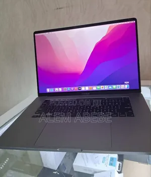 New Laptop Apple MacBook Pro 2019 32GB Intel Core I9 SSD 1T