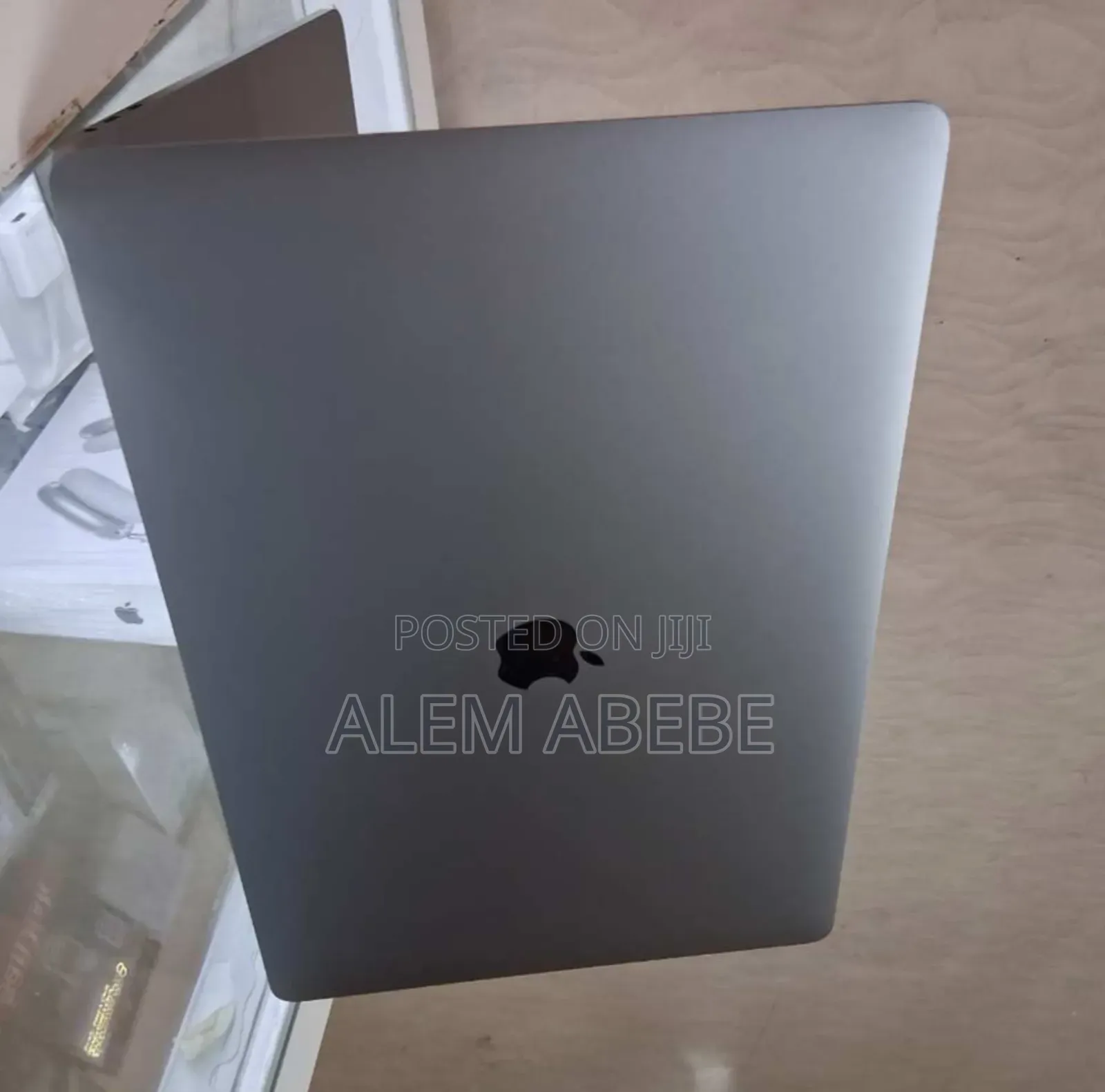 New Laptop Apple MacBook Pro 2019 32GB Intel Core I9 SSD 1T