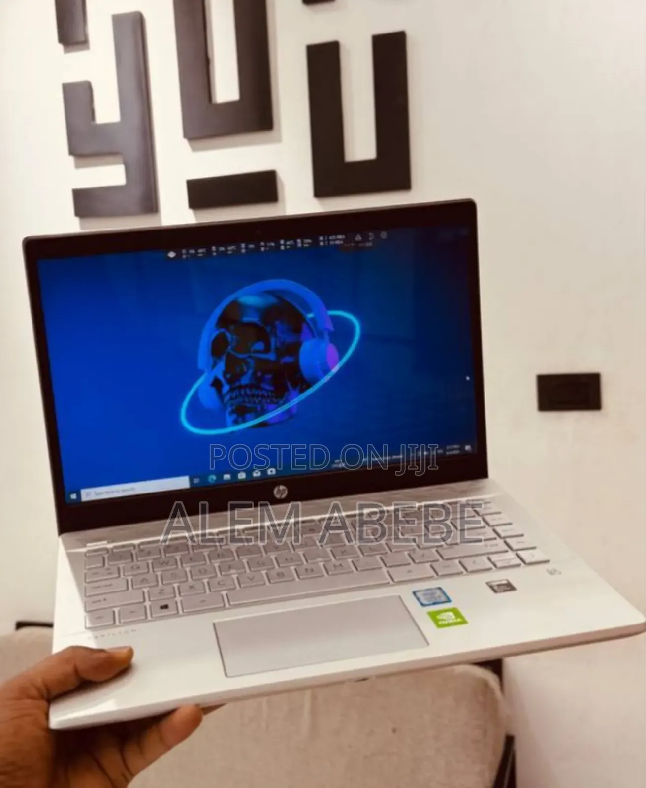 New Laptop HP Pavilion 14 8GB Intel Core I5 SSD 256GB