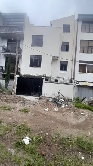 Furnished 8bdrm Apartment in Akaky Kaliti for sale