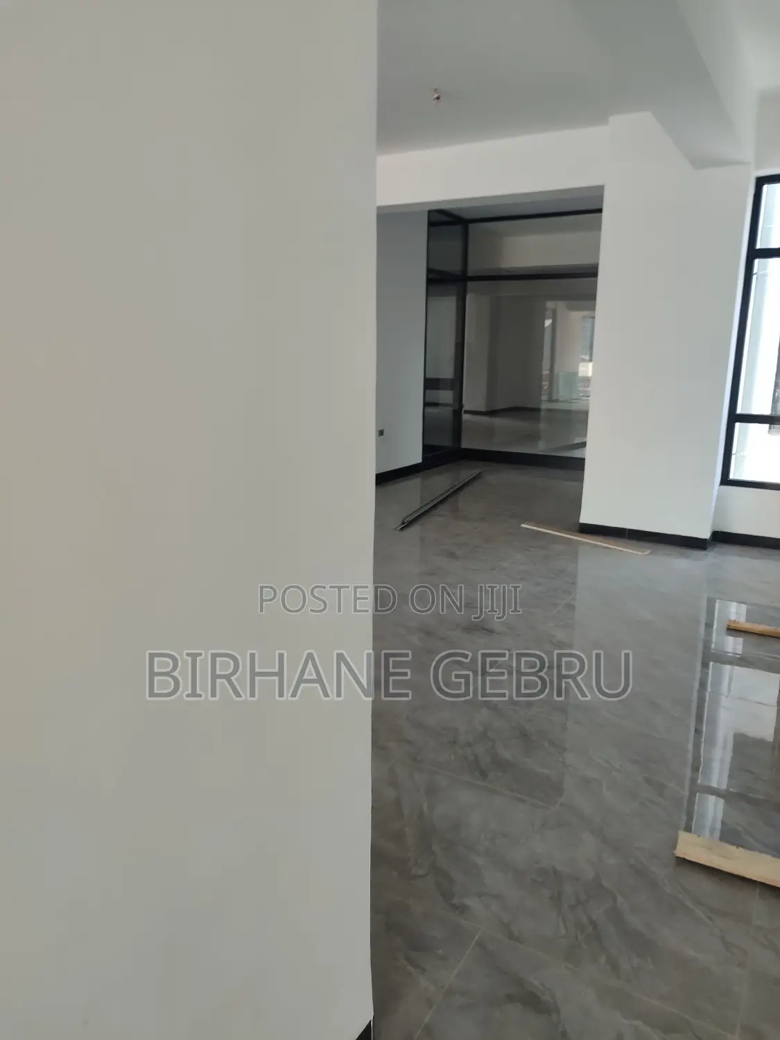 Complex Apartiment Rent for Business