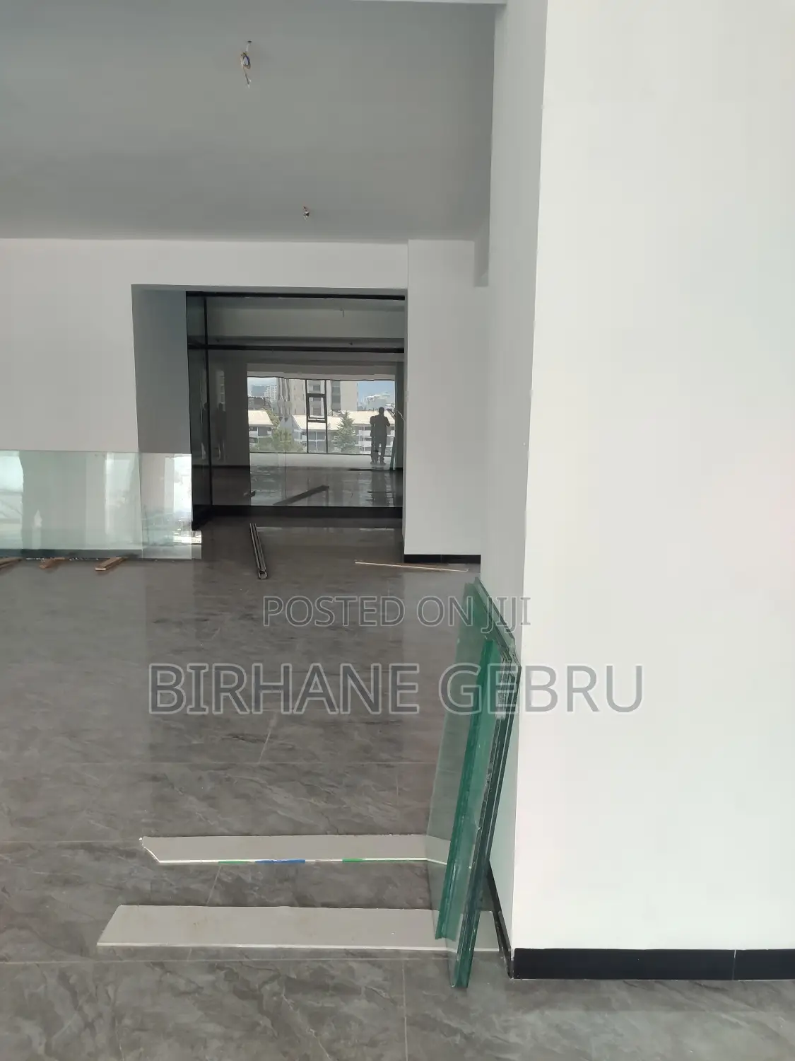 Complex Apartiment Rent for Business