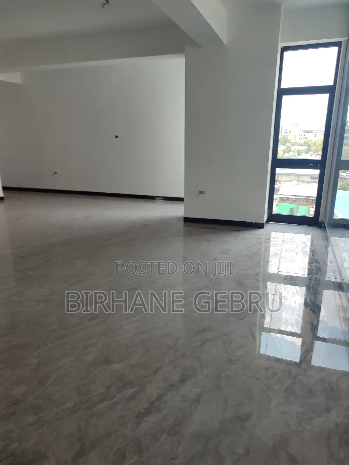 Complex Apartiment Rent for Business