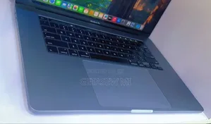 New Laptop Apple MacBook Pro 2019 32GB Intel Core I9 SSD 1T