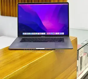 Photo - New Laptop Apple MacBook Pro 2019 32GB Intel Core I9 SSD 512GB