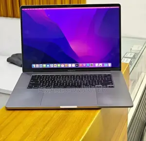 New Laptop Apple MacBook Pro 2019 32GB Intel Core I9 SSD 512GB