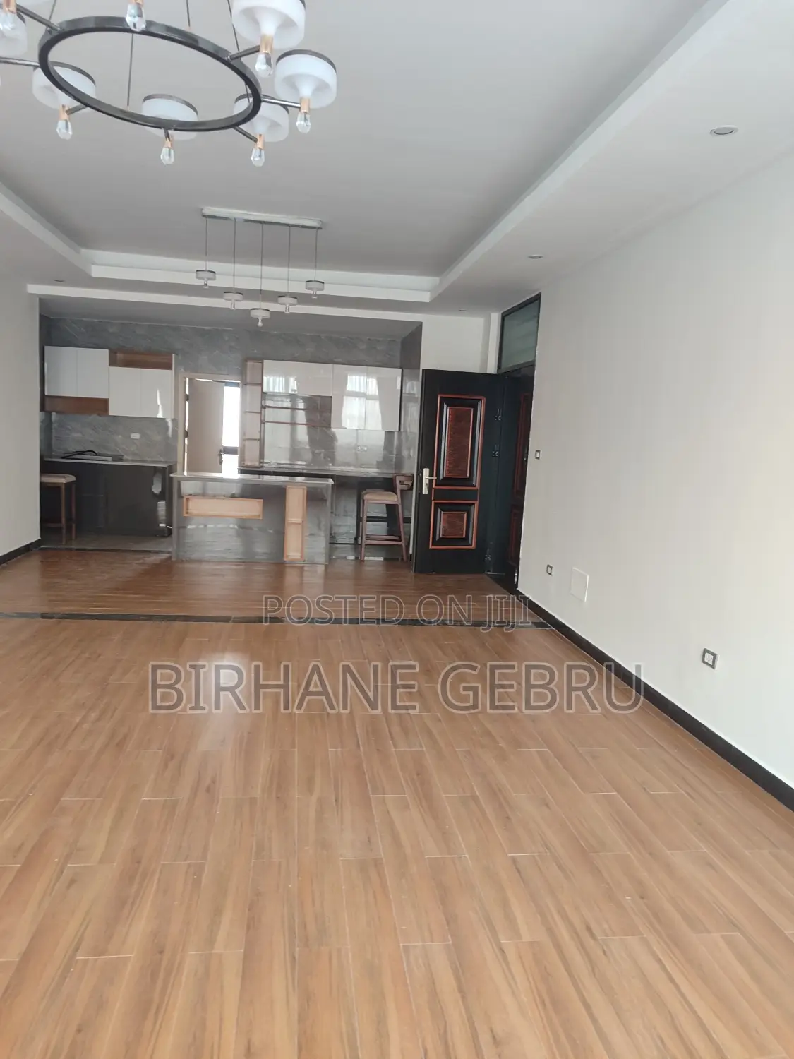4 Bedroom Luxury Semi Fernished Apartiment for Rent