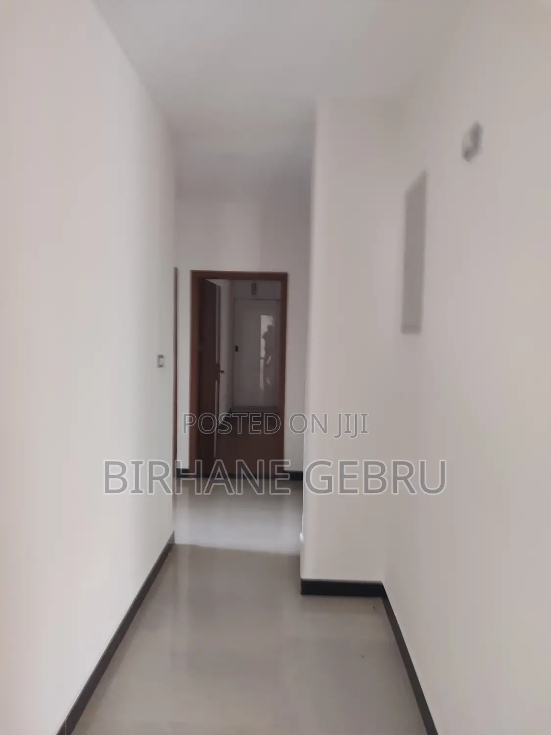 4 Bedroom Luxury Semi Fernished Apartiment for Rent
