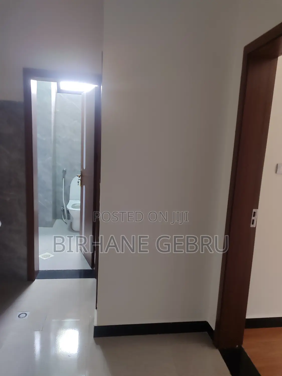 4 Bedroom Luxury Semi Fernished Apartiment for Rent