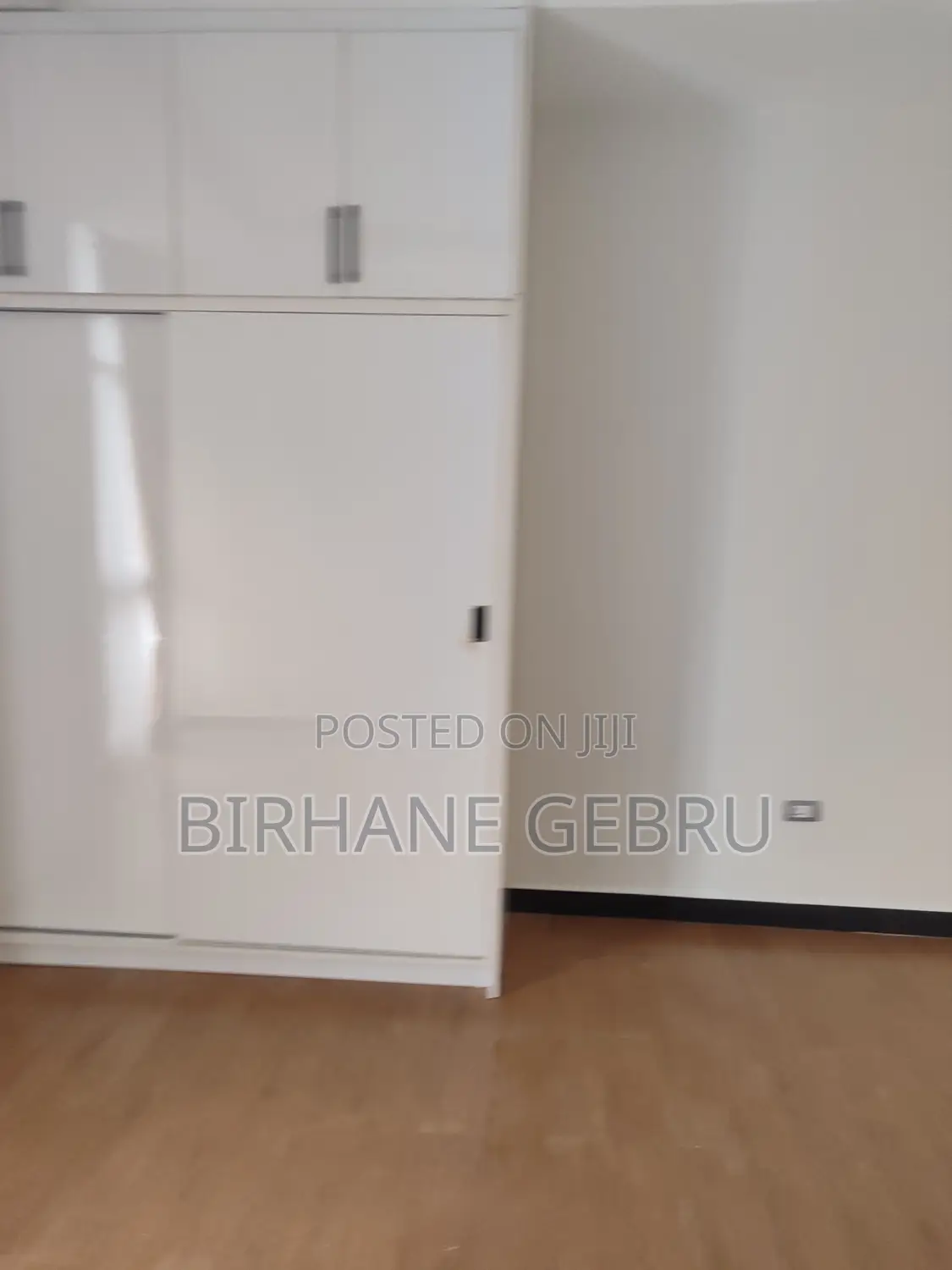 4 Bedroom Luxury Semi Fernished Apartiment for Rent