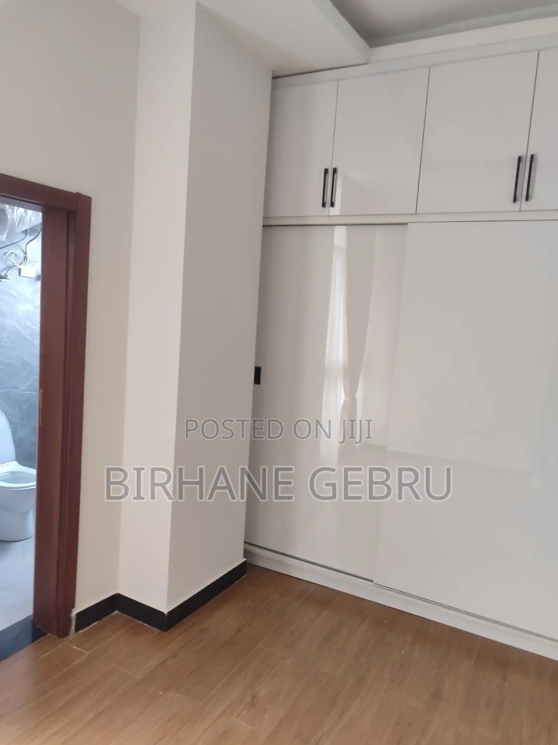 4 Bedroom Luxury Semi Fernished Apartiment for Rent