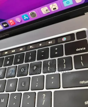 Photo - New Laptop Apple MacBook 32GB Intel Core I9 SSD 512GB