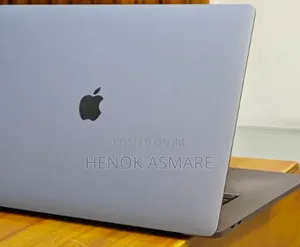 New Laptop Apple MacBook 32GB Intel Core I9 SSD 512GB