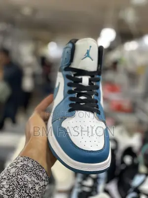 Jordan 1 Chicago Blue Brand New Mens Sneakers