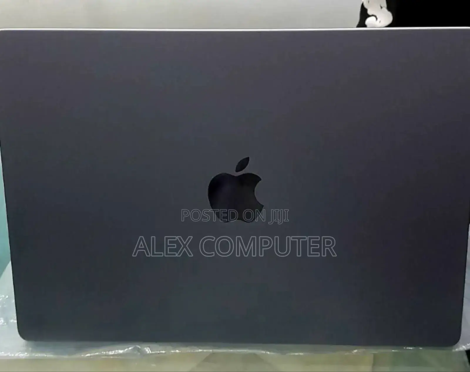 New Laptop Apple MacBook Pro M1 32GB Apple M1 Pro SSD 512GB