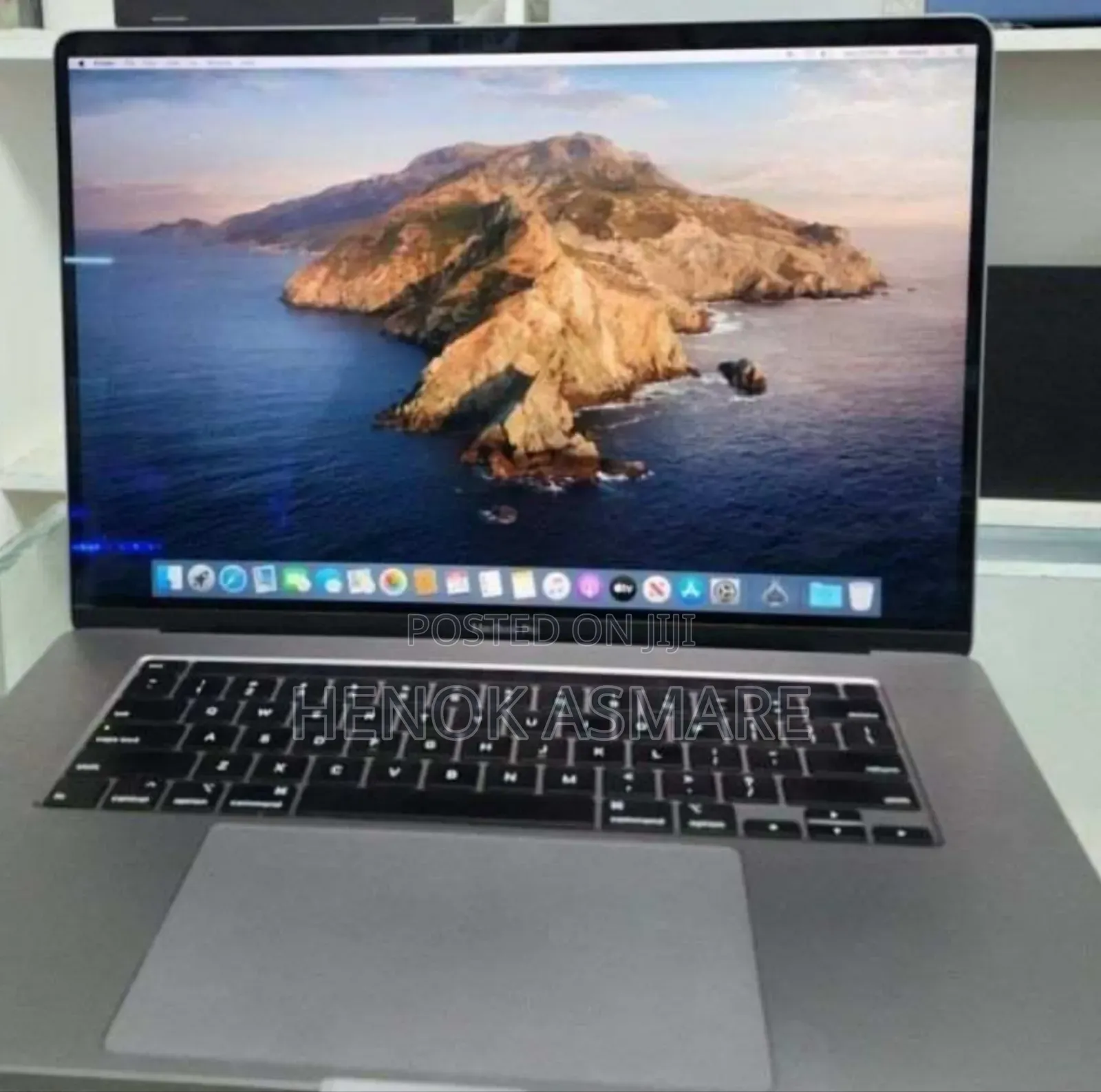 New Laptop Apple MacBook 32GB Intel Core I9 SSD 512GB