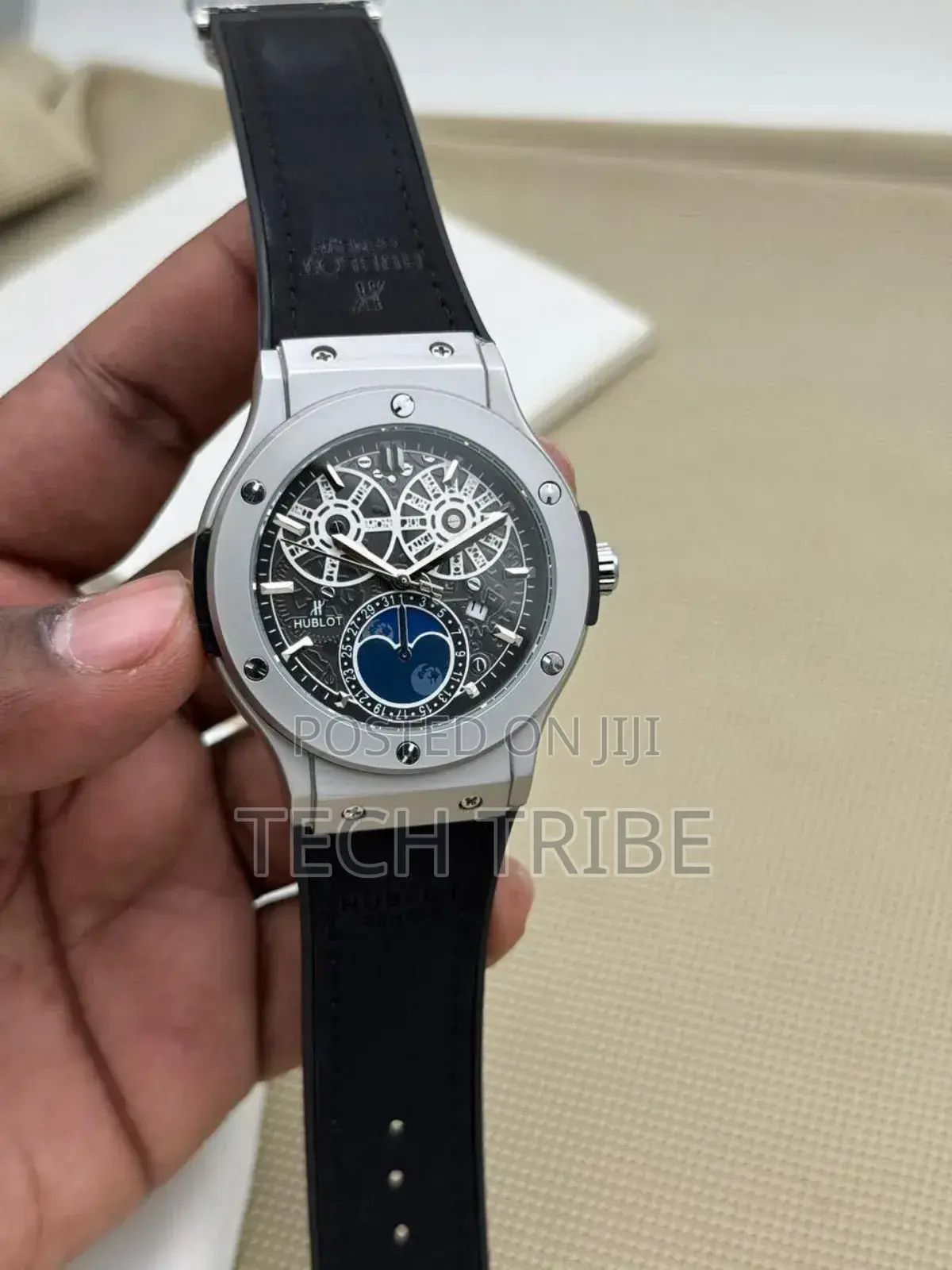 Hublot Geneve Authentic Men's Watch With Multiple Strap Colors