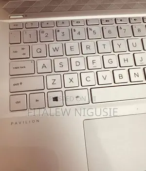 New Laptop HP Pavilion 15 8GB Intel Core I5 SSD 256GB