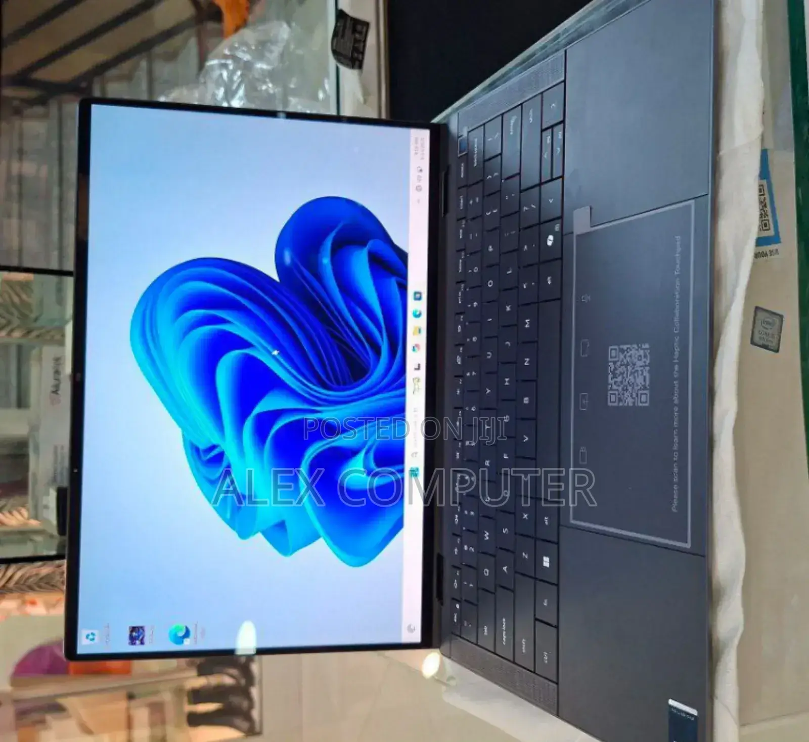 New Laptop Dell 32GB Intel Core Ultra 7 SSD 1T