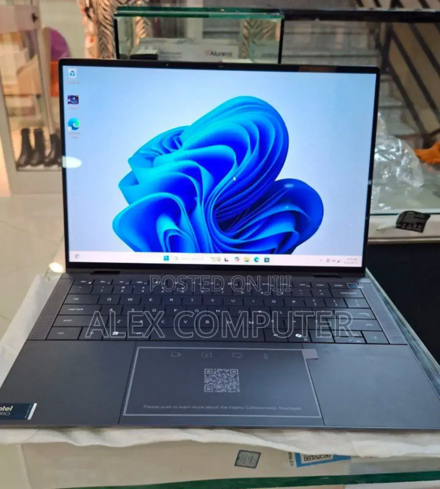 New Laptop Dell 32GB Intel Core Ultra 7 SSD 1T