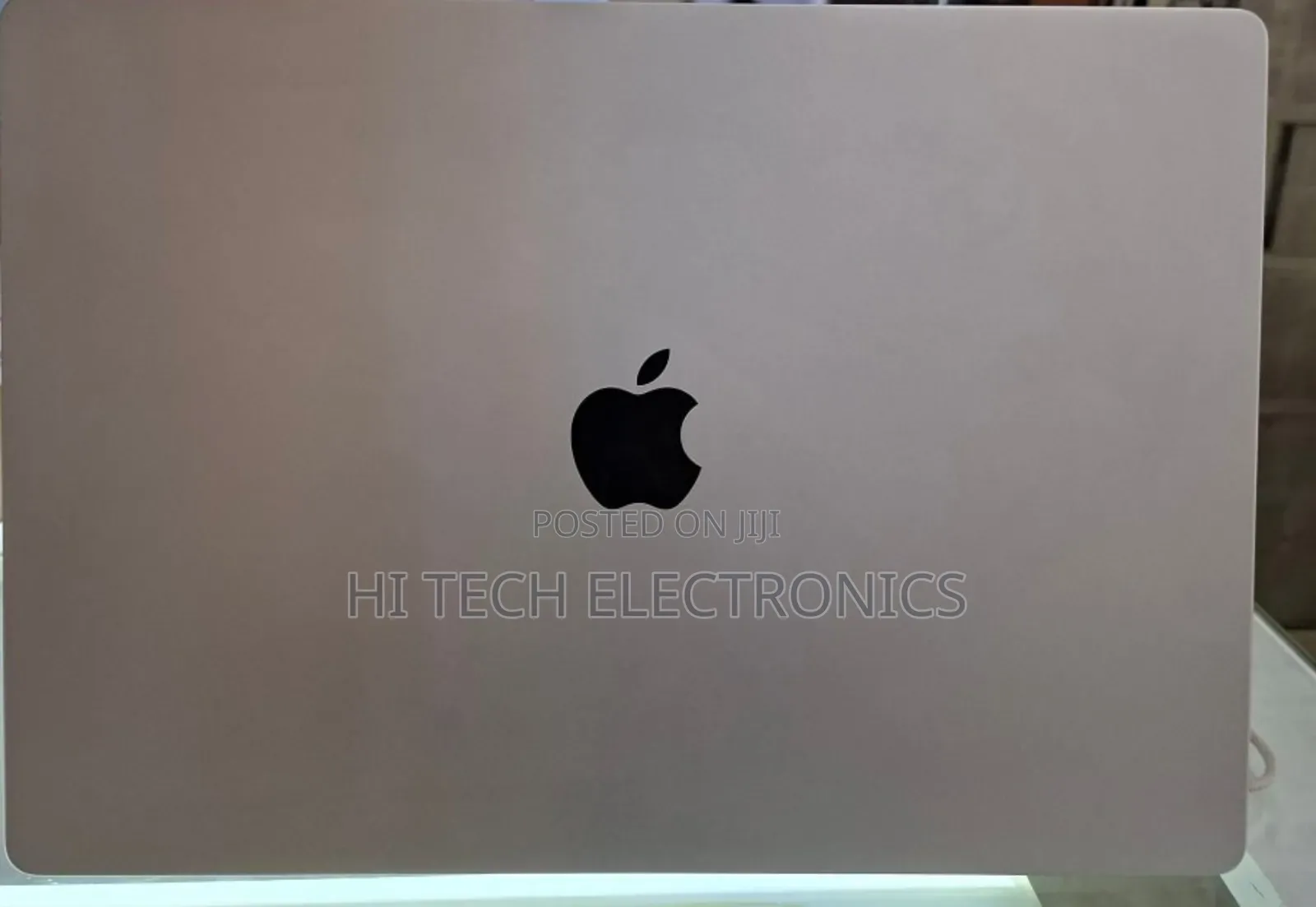 New Laptop Apple MacBook Pro M1 16GB Apple M1 Pro SSD 1T