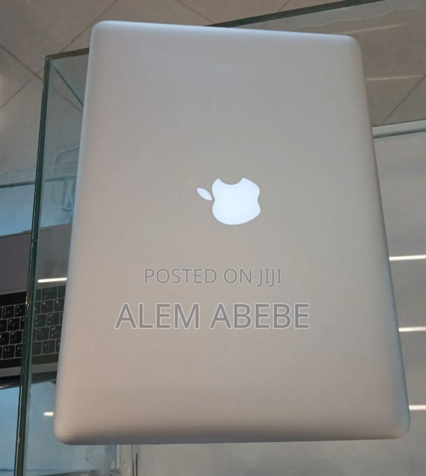 New Laptop Apple MacBook 2012 4GB Intel Core I5 SSD 256GB