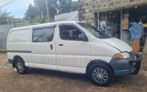 Toyota HiAce 2001 White