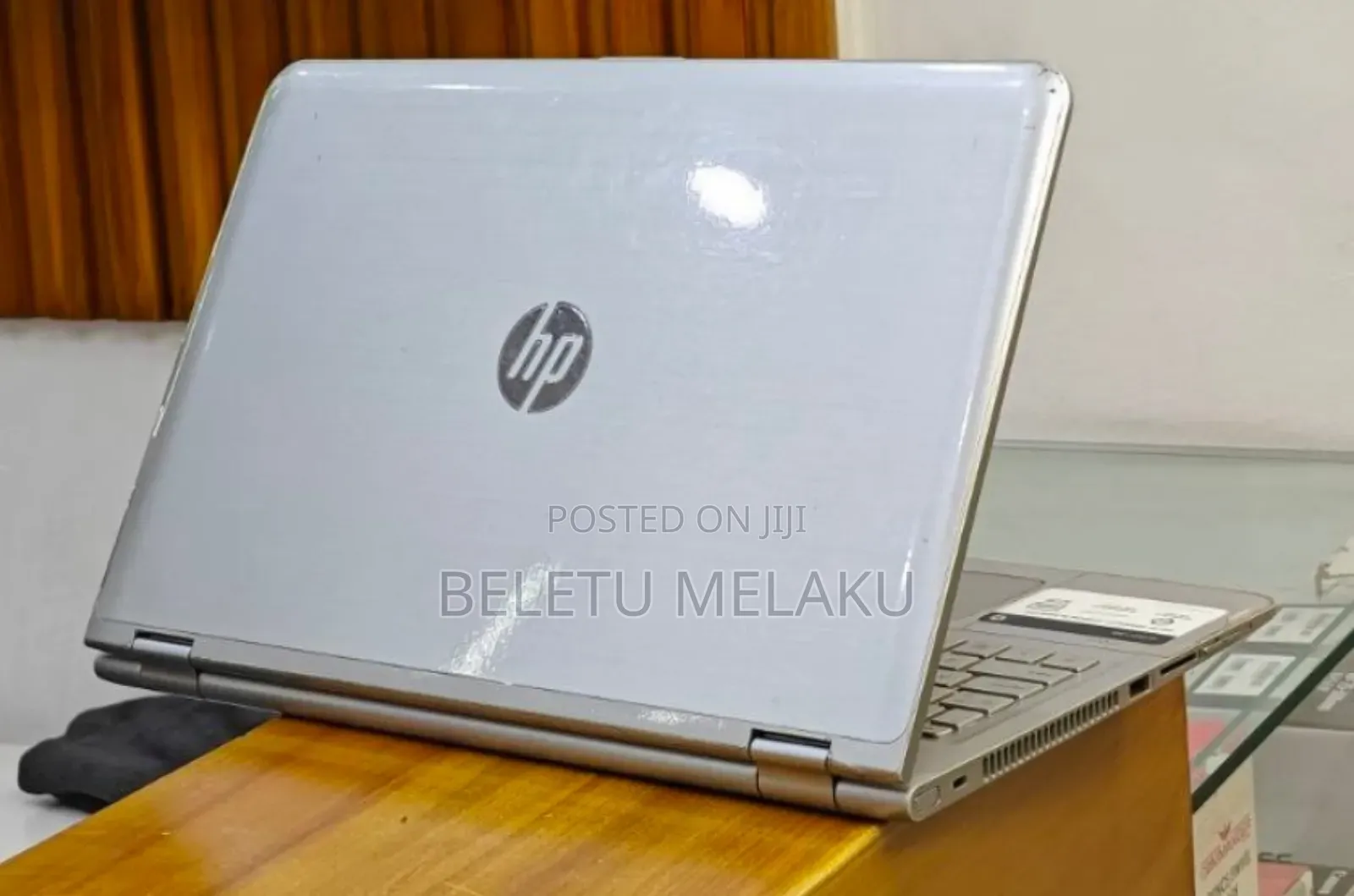 New Laptop HP Envy X360 8GB Intel Core I7 SSD 1T