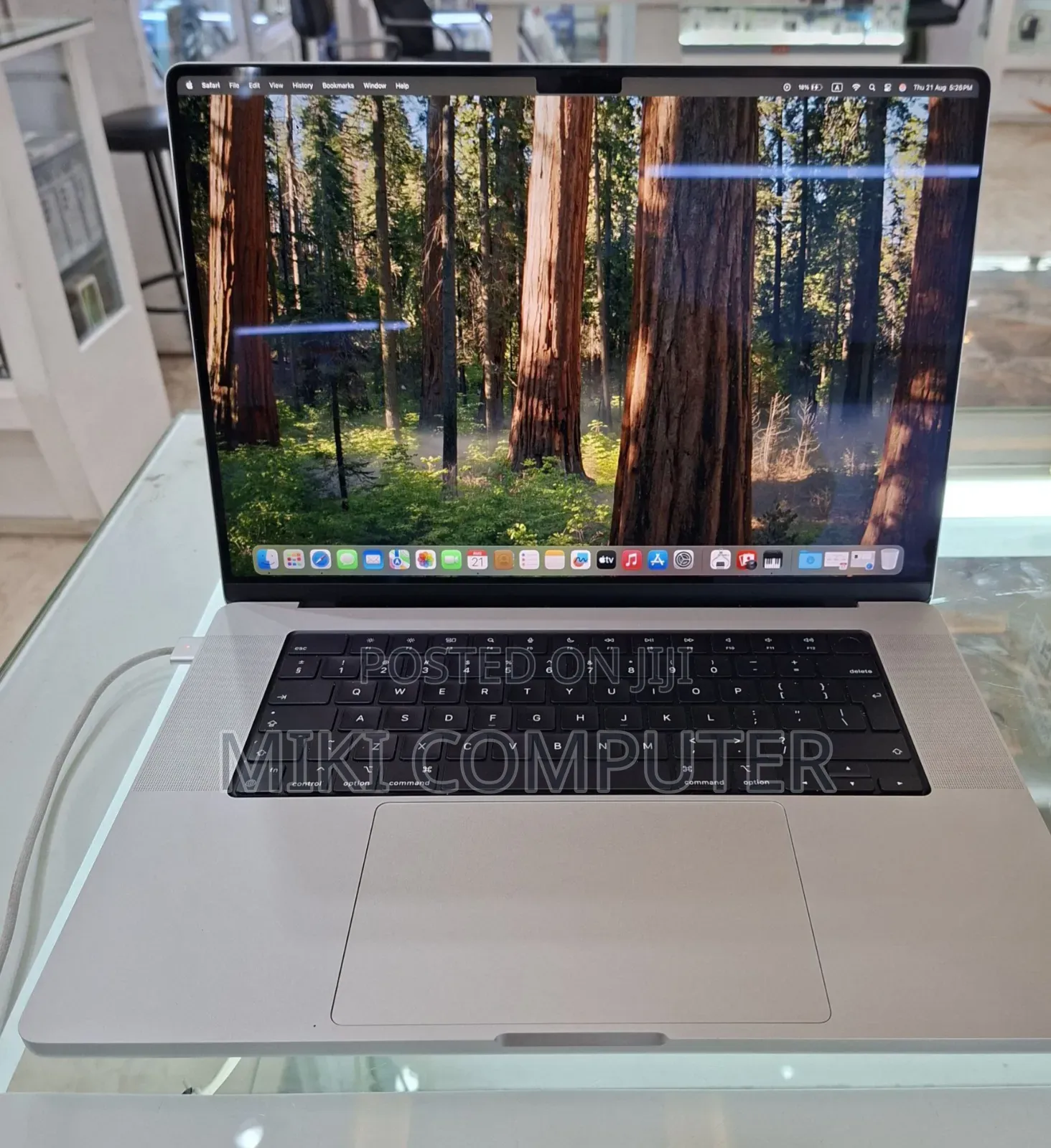 New Laptop Apple MacBook Pro M1 16GB Intel SSD 1T