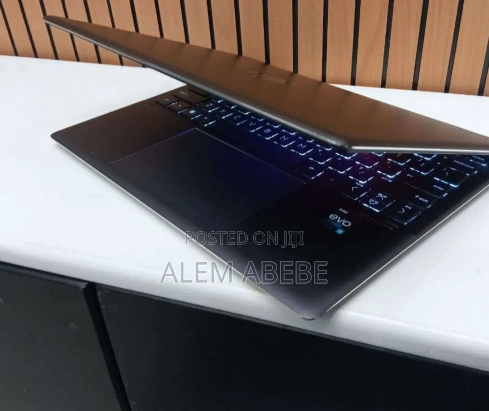 New Laptop HP Spectre 16GB Intel Core I7 SSD 1T