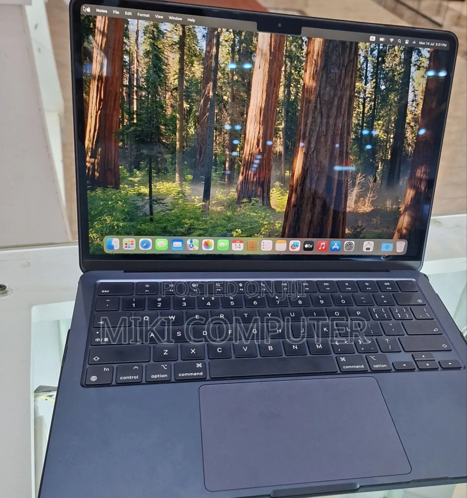 New Laptop Apple MacBook Air 2022 M2 8GB Intel SSD 256GB