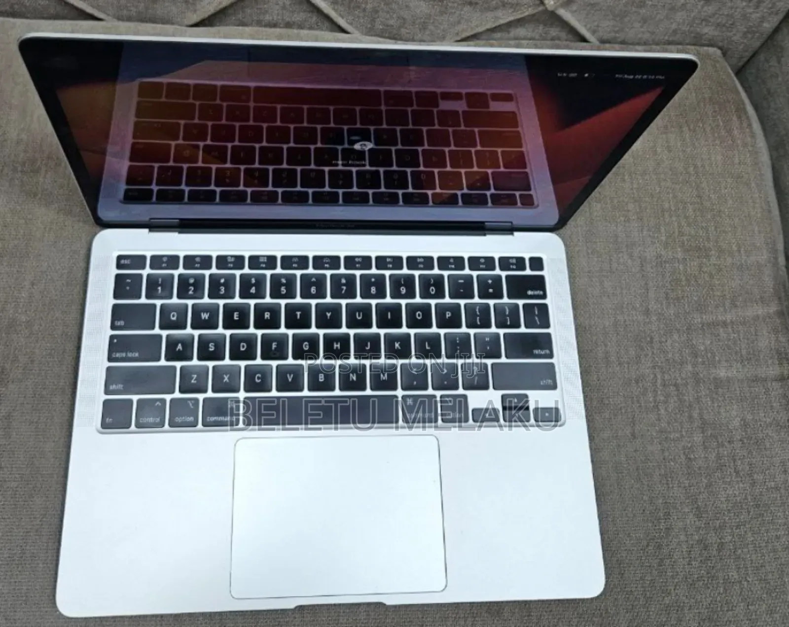 New Laptop Apple MacBook Air 2020 8GB Intel Core I5 SSD 512GB
