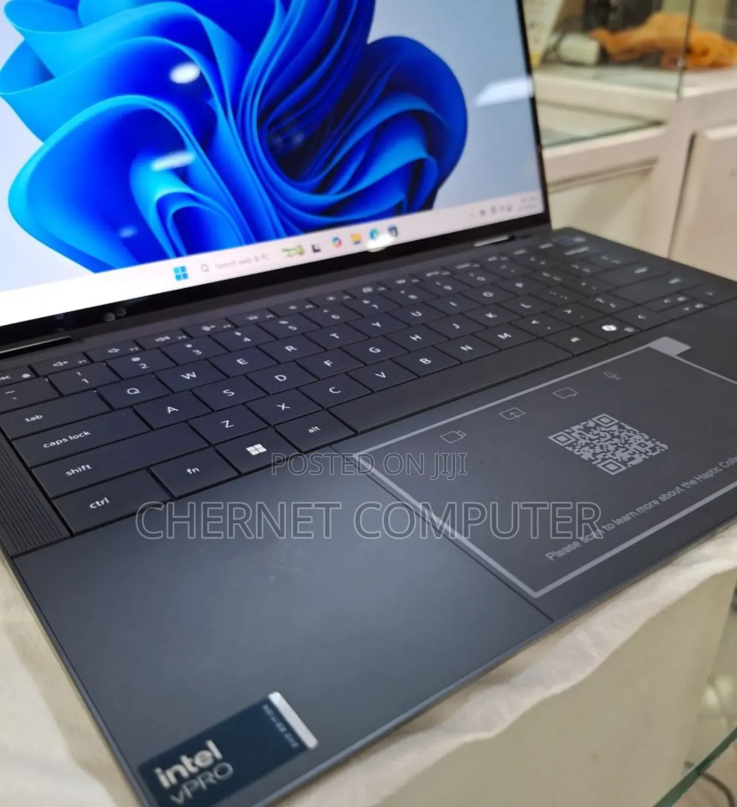 New Laptop Dell 32GB Intel Core Ultra 7 SSD 1T