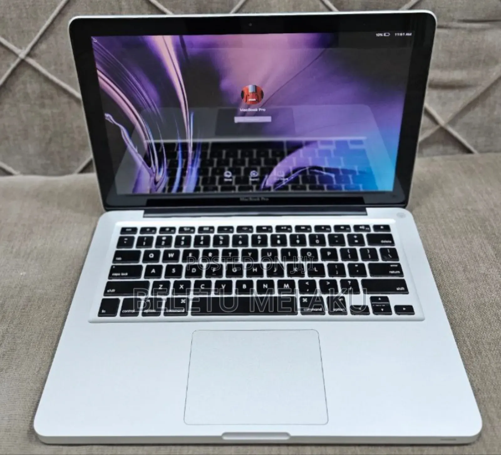 New Laptop Apple MacBook 2017 8GB Intel Core I5 SSD 256GB