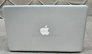 New Laptop Apple MacBook 2017 8GB Intel Core I5 SSD 256GB