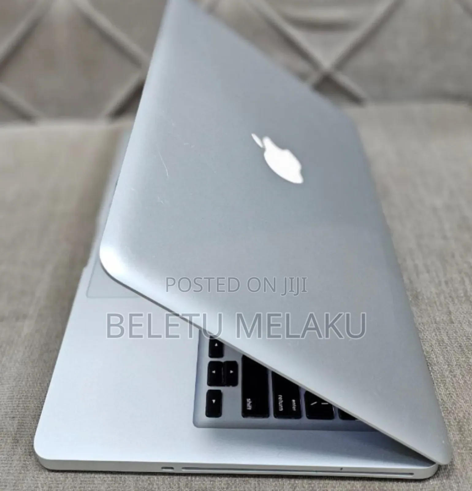 New Laptop Apple MacBook 2017 8GB Intel Core I5 SSD 256GB