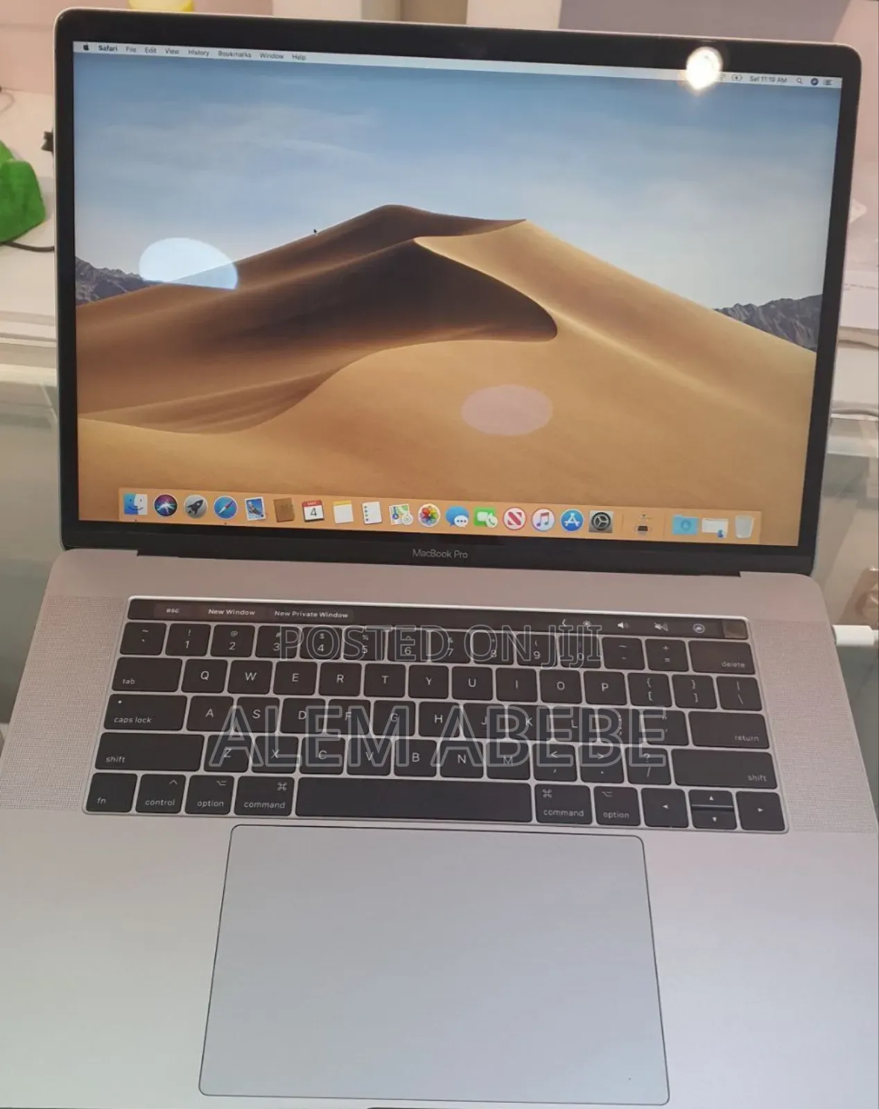New Laptop Apple MacBook Pro 2017 16GB Intel Core I7 SSD 256GB
