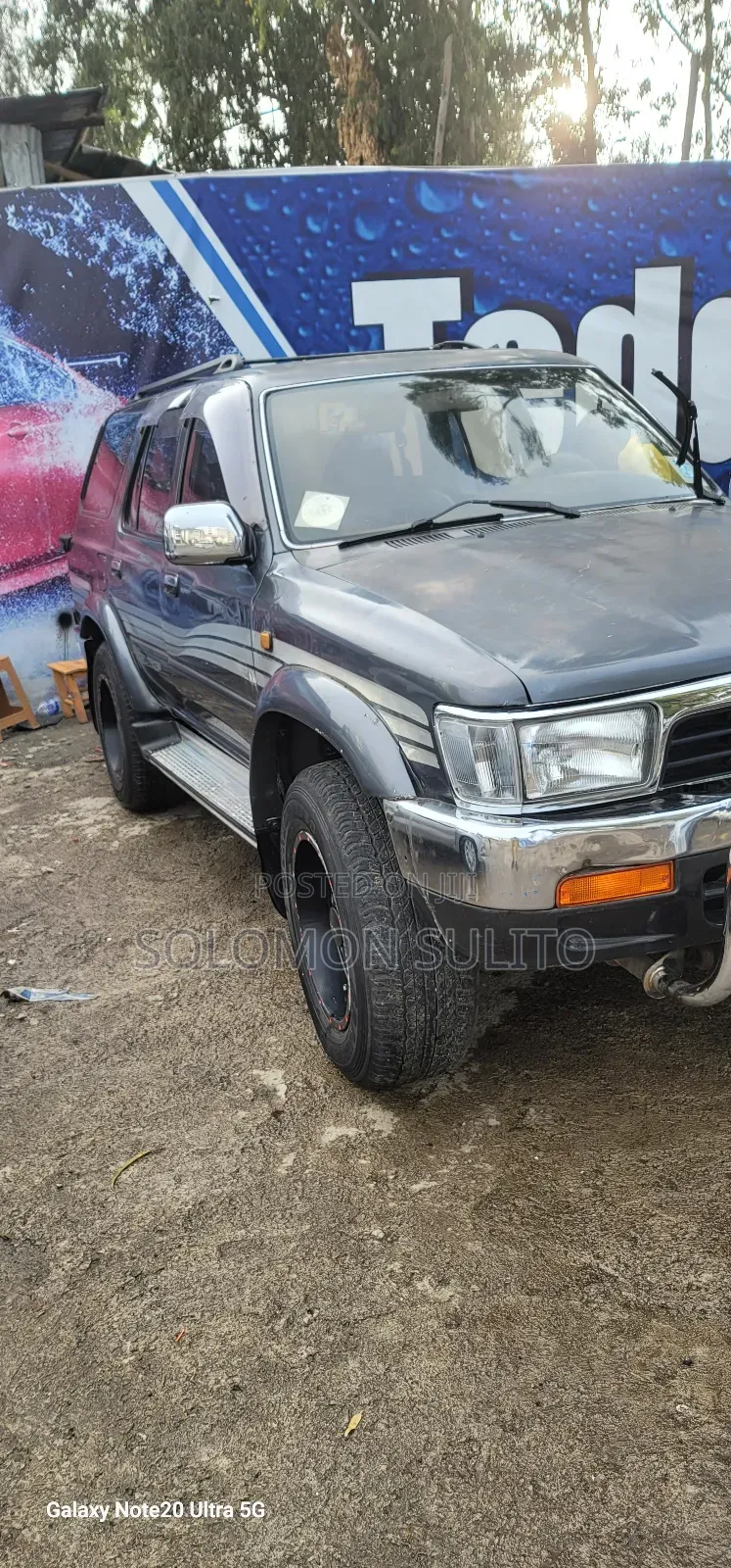 Toyota Hilux Surf 2.4DT 5dr 1992 Gray