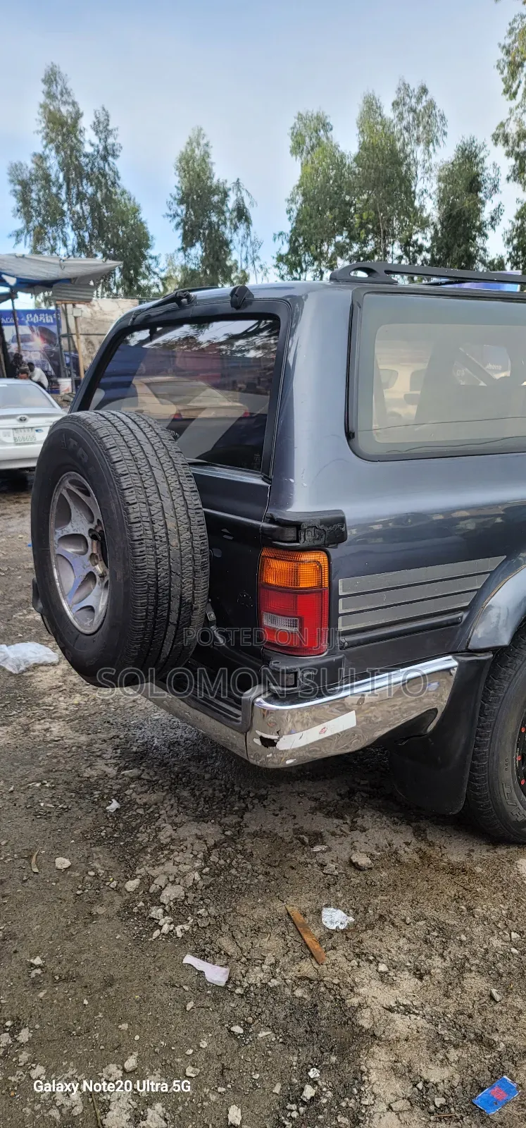 Toyota Hilux Surf 2.4DT 5dr 1992 Gray