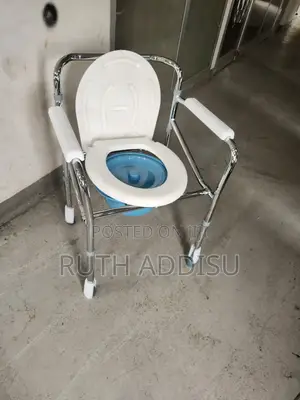 Photo - Toilet Chair肺炎commode Chair脯我commode Chair朱明toilet Chair朱紅commode New