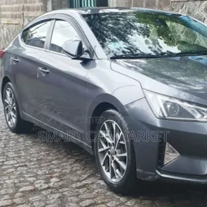 Photo - Hyundai Avante 2019 Gray