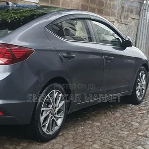Hyundai Avante 2019 Gray