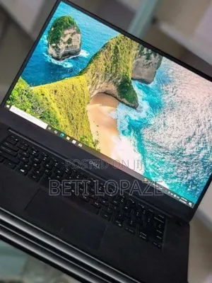 New Laptop Dell Precision 15 3520 16GB Intel Core I7 SSD 512GB